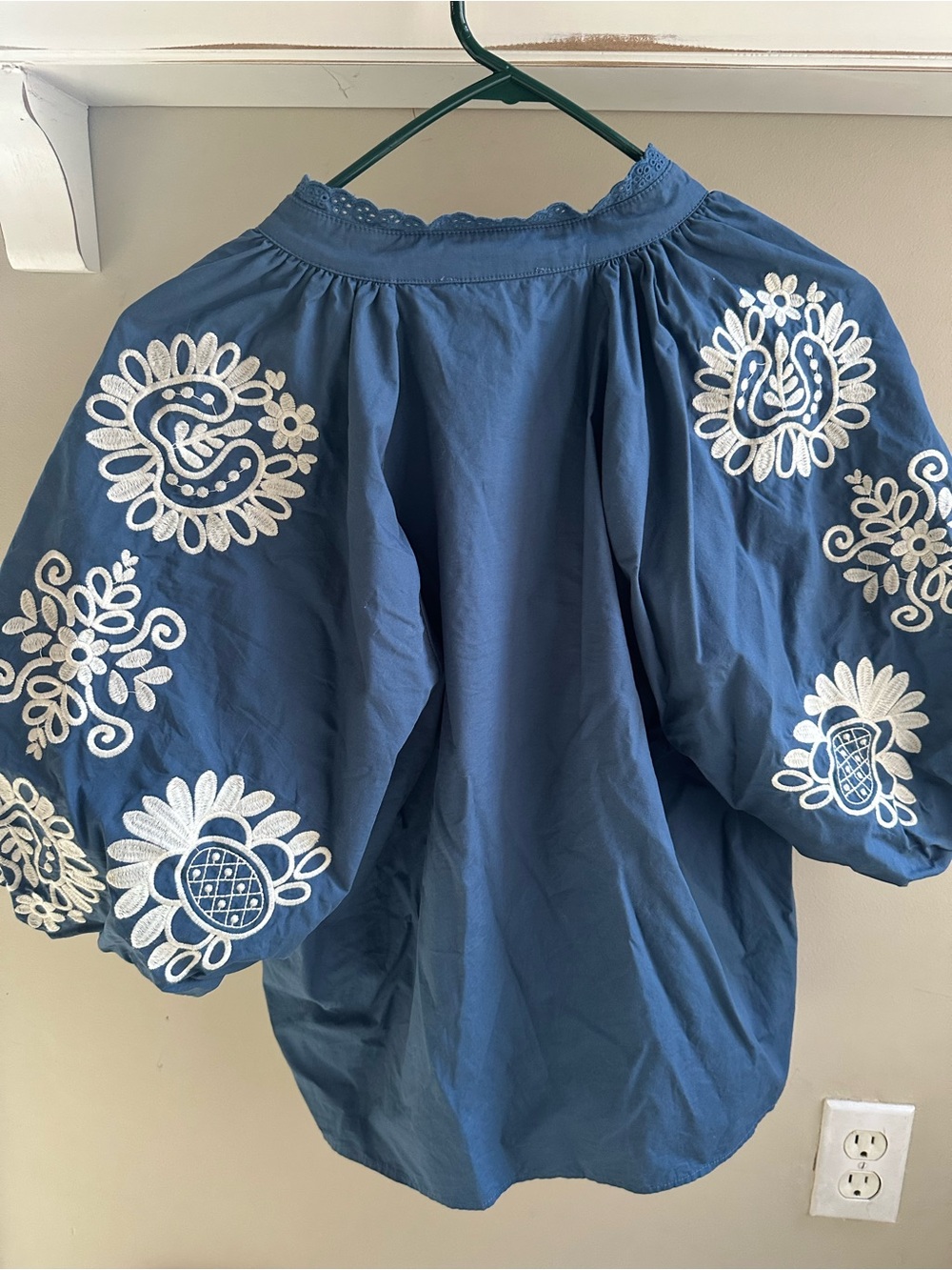 THML Blue Embroidered Peasant Top size Medium M - Picture 2 of 3